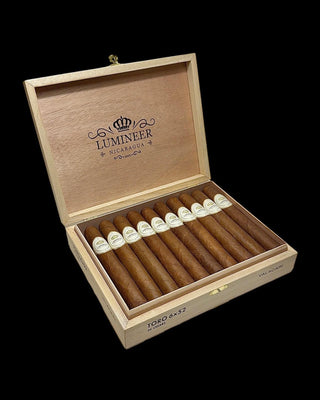 Valacari Lumineer Robusto
