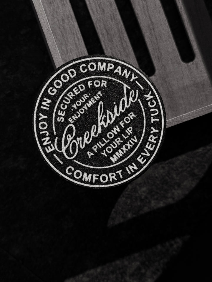 Creekside Lip Pillow Holder