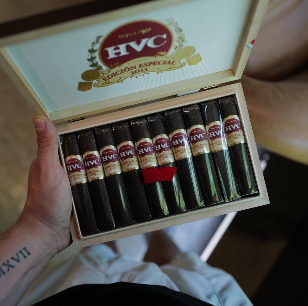 HVC Edicion Especiales Short Robusto [Box of 20]