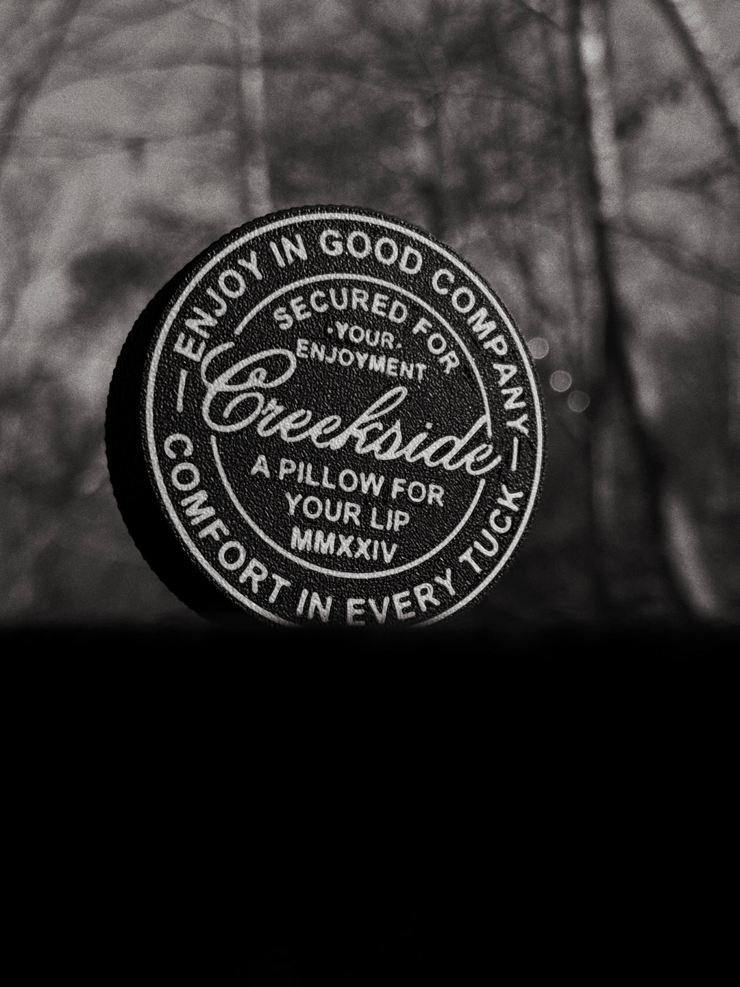Creekside Lip Pillow Holder