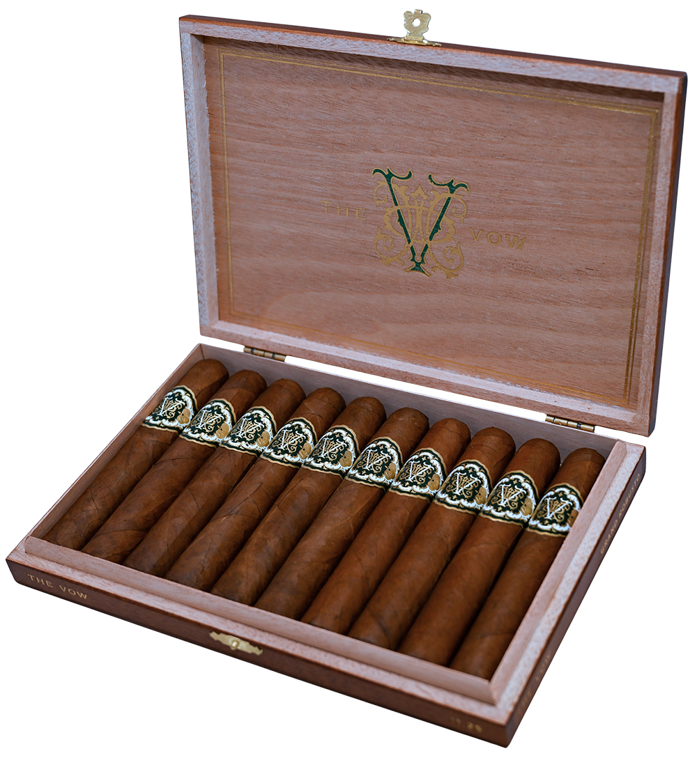 open box of avowed 11.25 cigar. box of 10