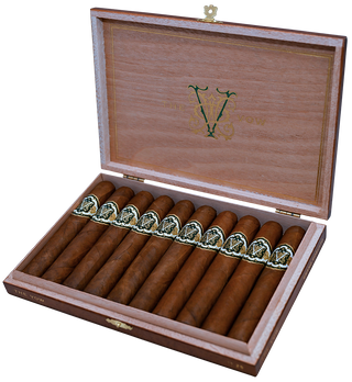 open box of avowed 11.25 cigar. box of 10