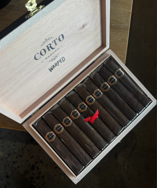 Open Box of warped corto maduro x54